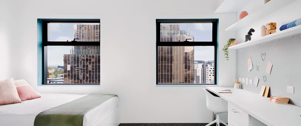 Scape Carlton image