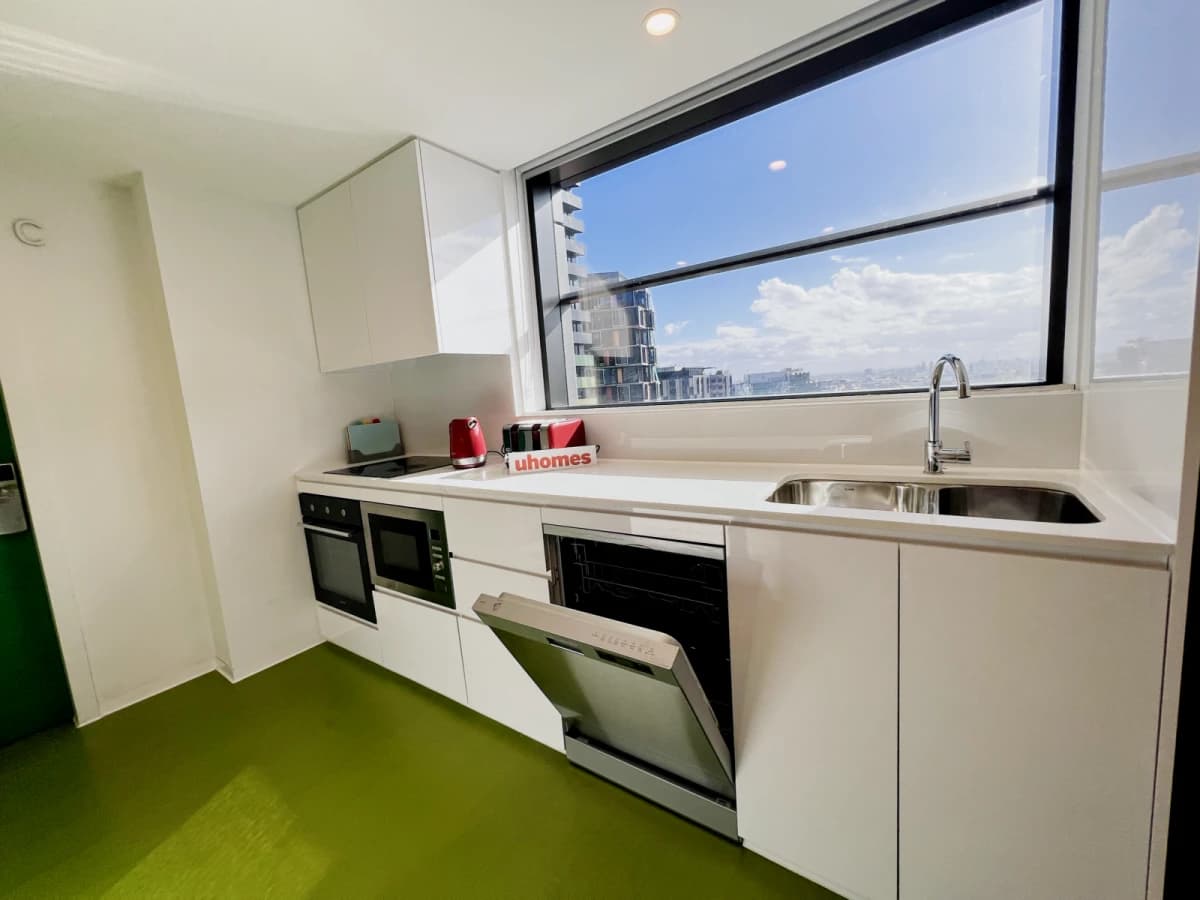Scape Carlton image