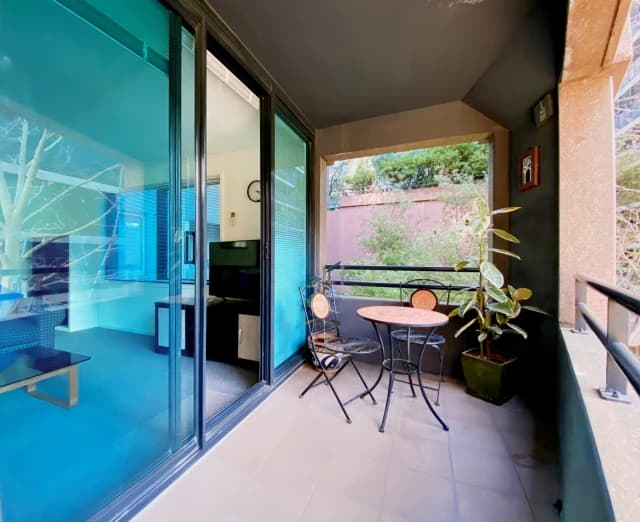 2Bedrooms, 1Bathrooms