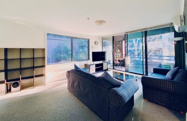2Bedrooms, 1Bathrooms