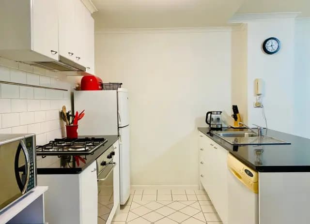 2Bedrooms, 1Bathrooms