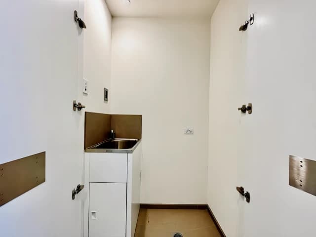 2Bedrooms, 1Bathrooms