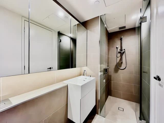 2Bedrooms, 1Bathrooms