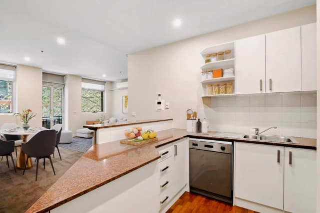 2Bedrooms, 1Bathrooms