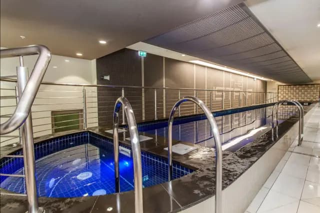 1Bedrooms, 1Bathrooms