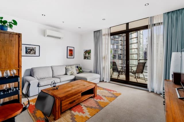 2Bedrooms, 1Bathrooms