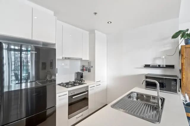 2Bedrooms, 1Bathrooms