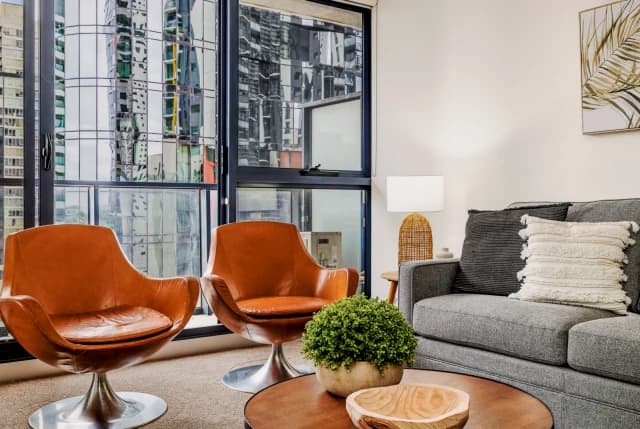 2Bedrooms, 1Bathrooms