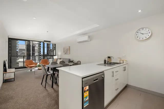 2Bedrooms, 1Bathrooms