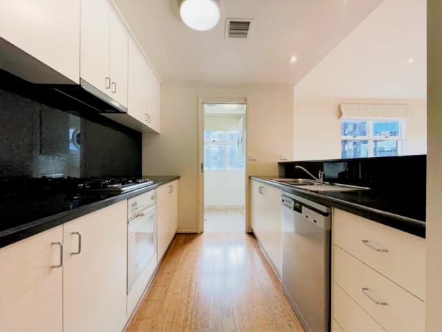 2Bedrooms, 2Bathrooms