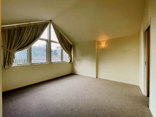 2Bedrooms, 2Bathrooms