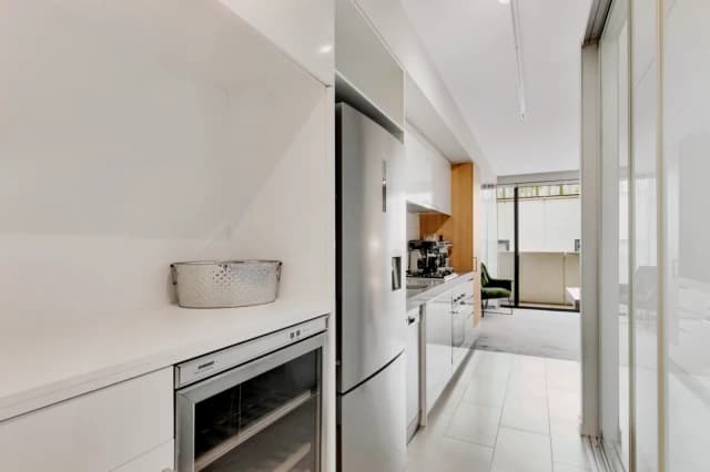 1Bedrooms, 1Bathrooms