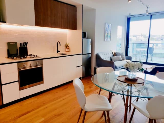 1Bedrooms, 1Bathrooms