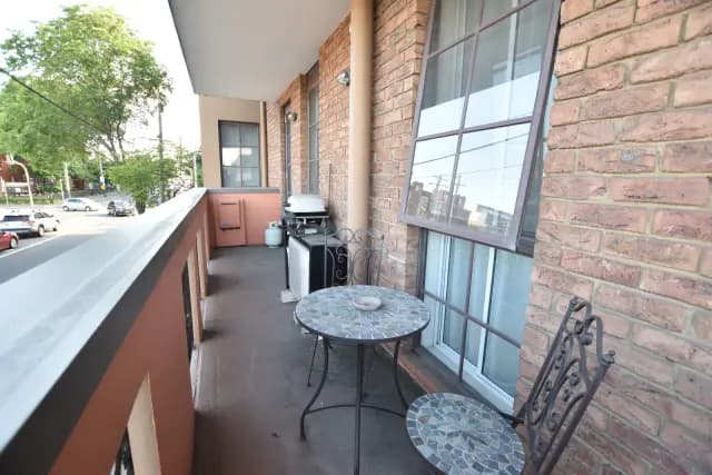 2Bedrooms, 1Bathrooms