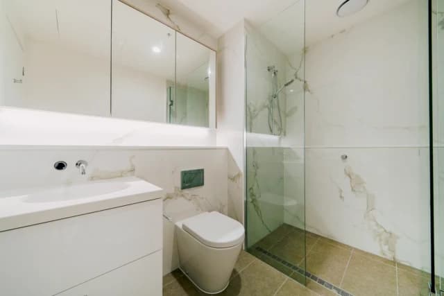 2Bedrooms, 2Bathrooms