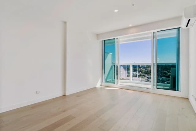 2Bedrooms, 2Bathrooms