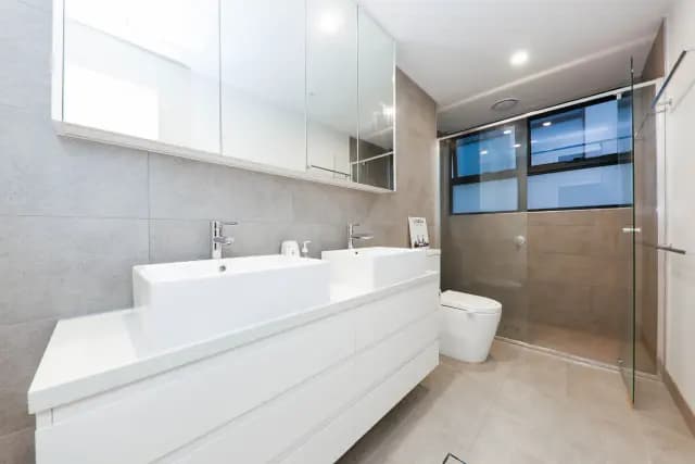 3Bedrooms, 2Bathrooms