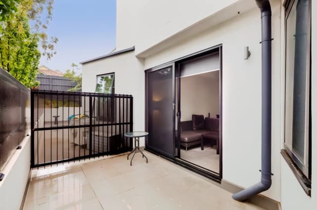 1Bedrooms, 1Bathrooms