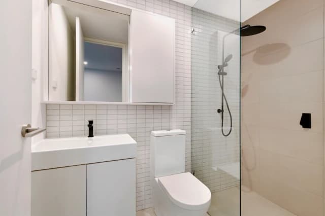 2Bedrooms, 2Bathrooms