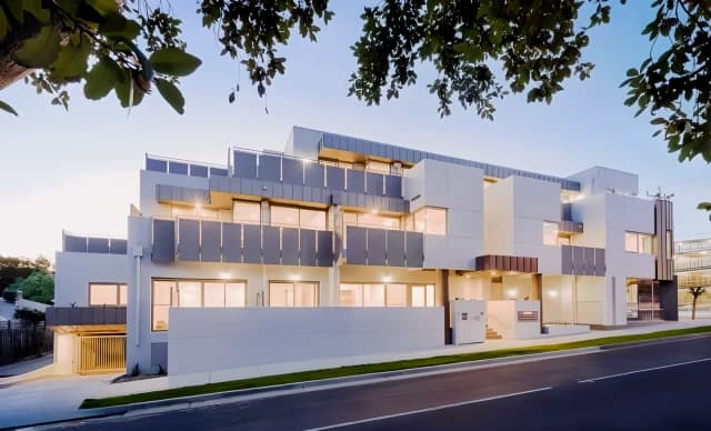 3Bedrooms, 2Bathrooms