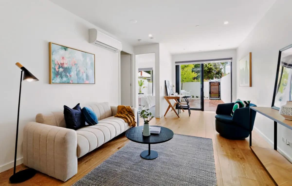 2Bedrooms, 2Bathrooms