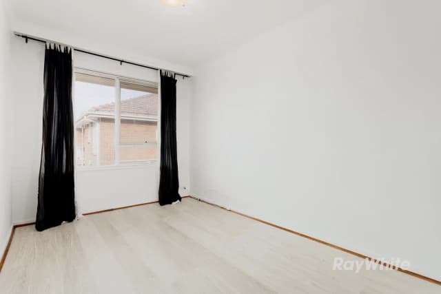 3Bedrooms, 1Bathrooms