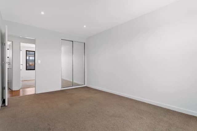 2Bedrooms, 1Bathrooms