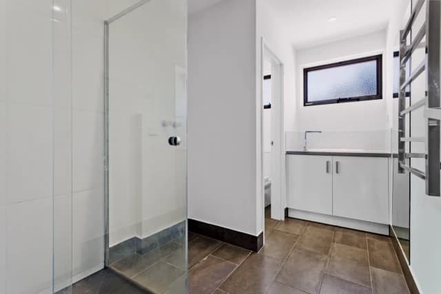 2Bedrooms, 1Bathrooms