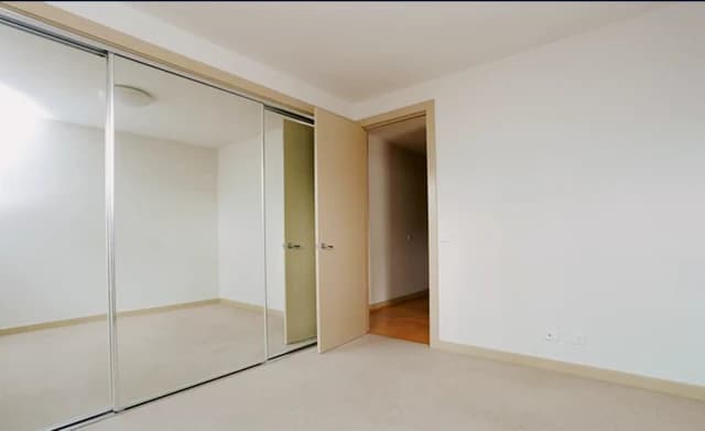 2Bedrooms, 1Bathrooms