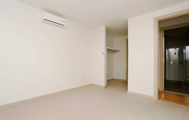 2Bedrooms, 1Bathrooms