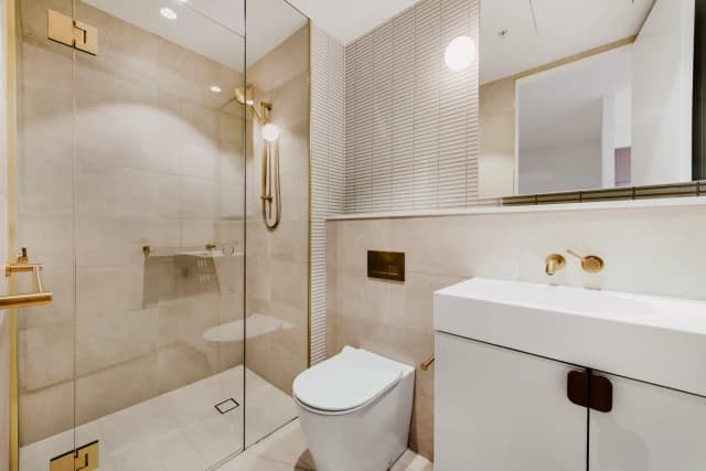 2Bedrooms, 2Bathrooms