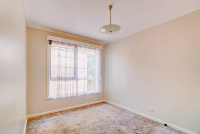 4Bedrooms, 1Bathrooms