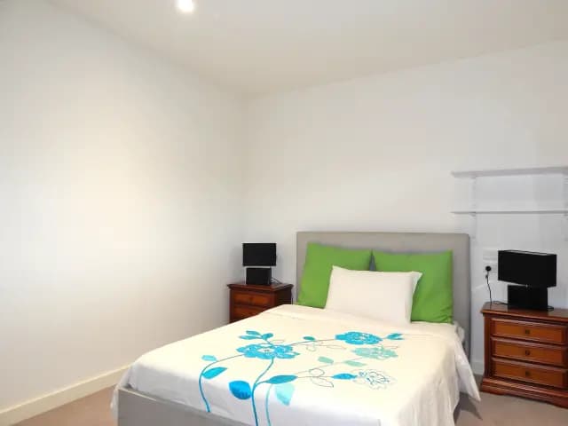 1Bedrooms, 1Bathrooms