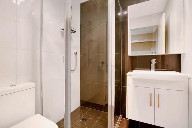 2Bedrooms, 2Bathrooms