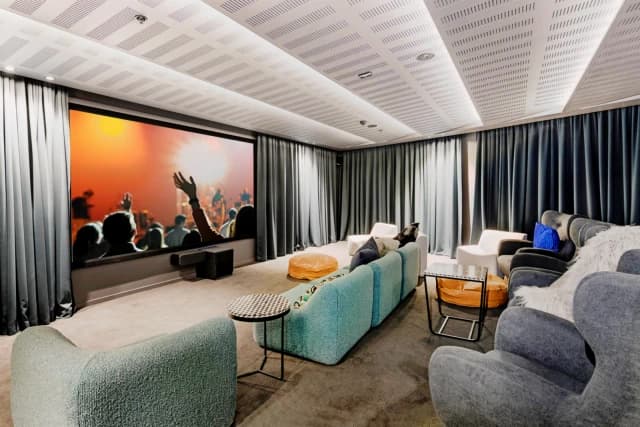 1 Bed, 1 Bath