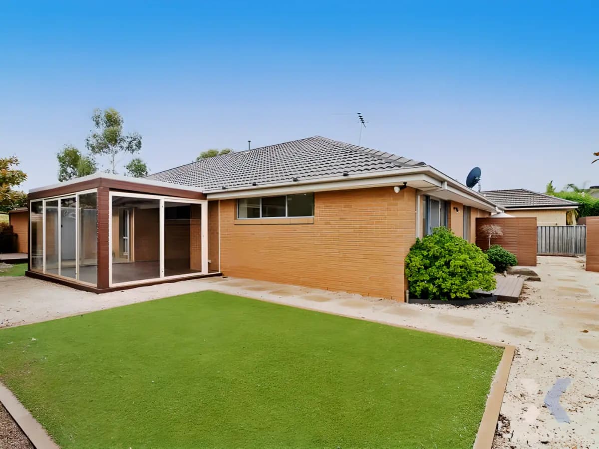 10 Half Moon Terrace