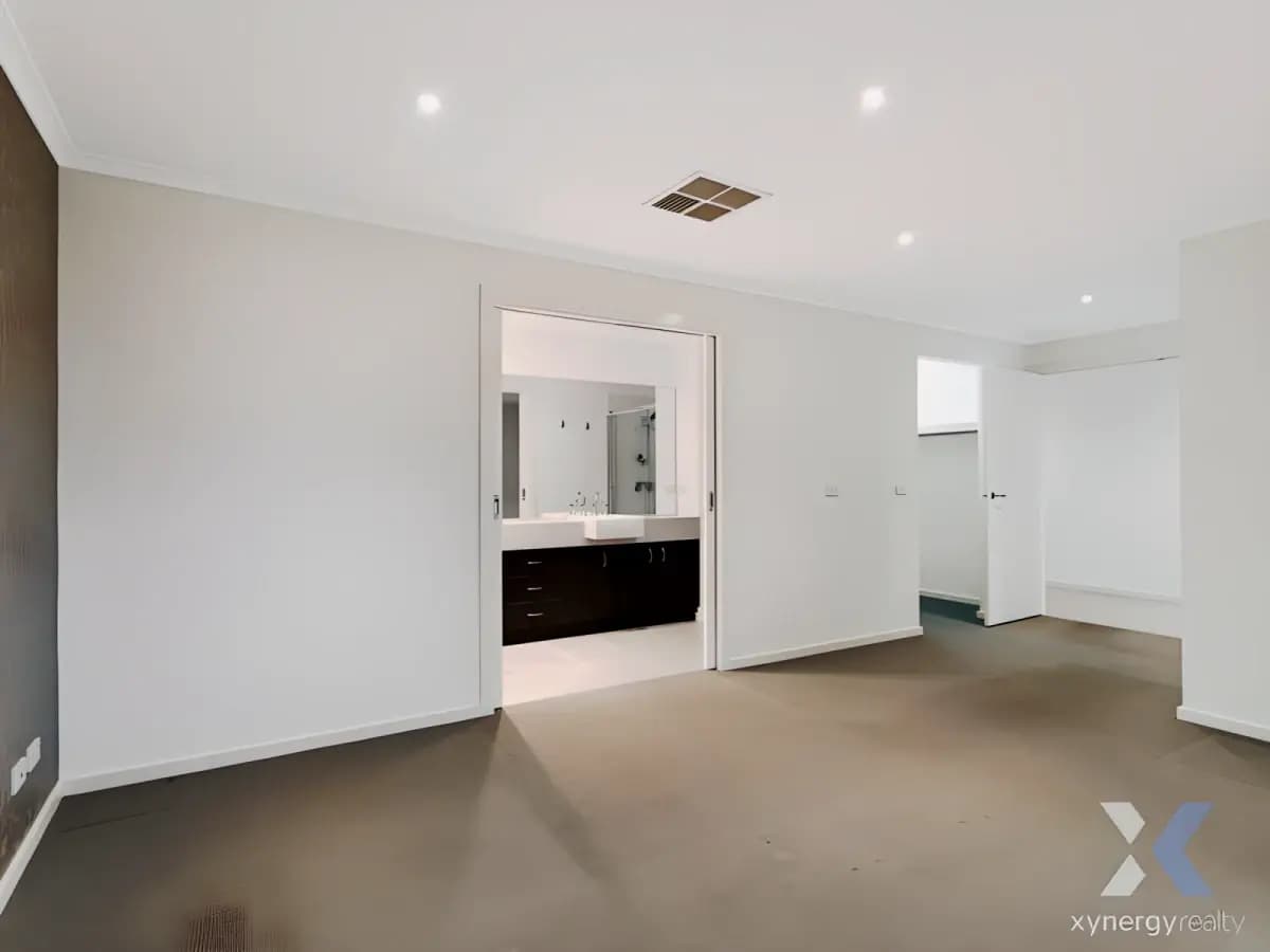 10 Half Moon Terrace