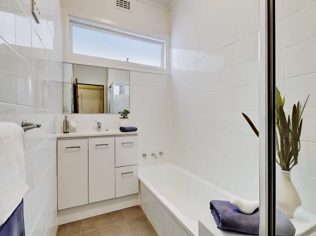 3 Bed, 1 Bath