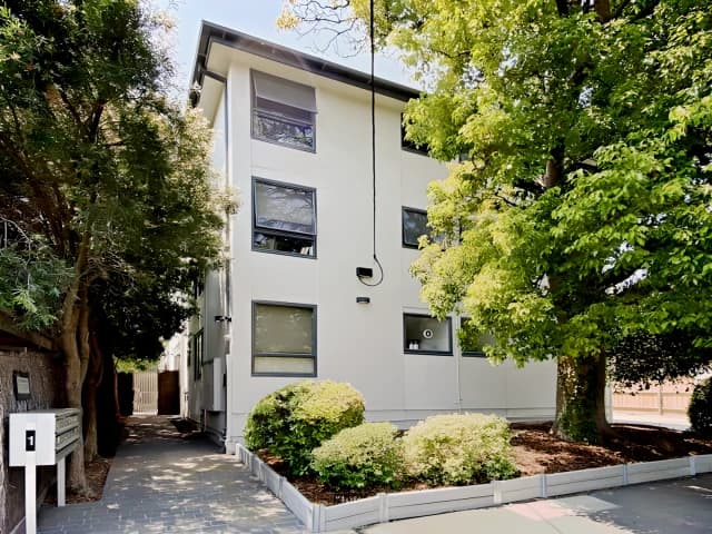 1 Bed, 1 Bath