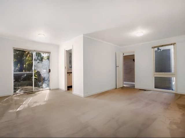 3 Bed, 1 Bath