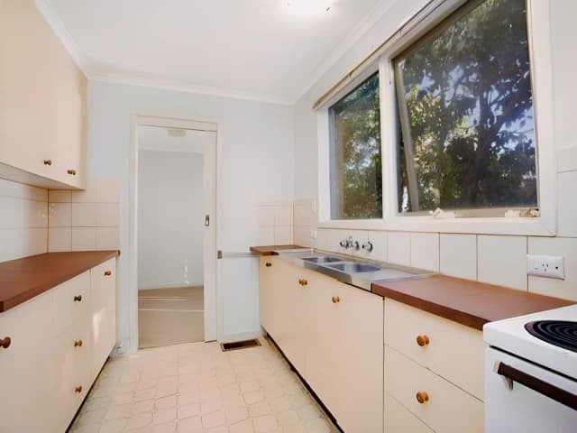 3 Bed, 1 Bath