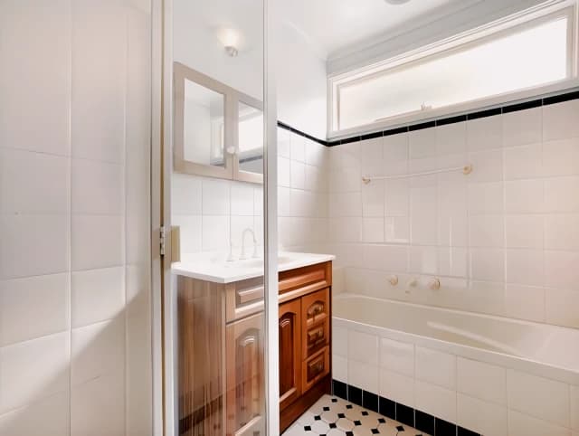 3 Bed, 1 Bath