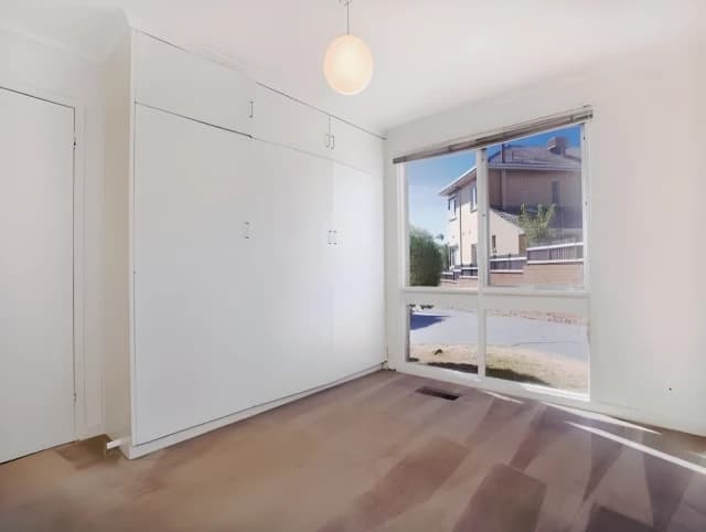 3 Bed, 1 Bath