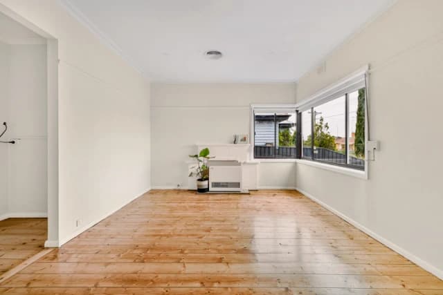 21 Grammar Street, Wendouree image 4