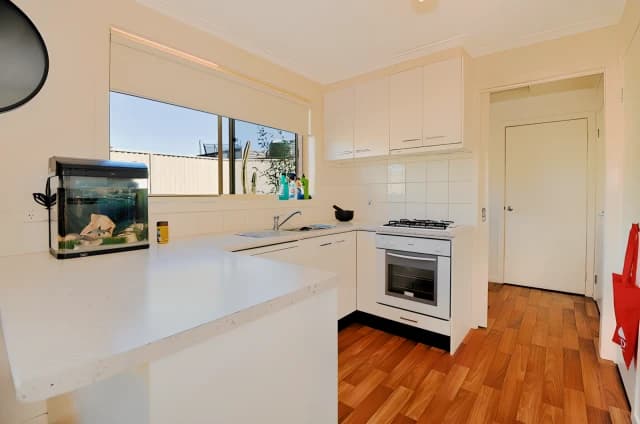 13a Clayton Park Drive, Canadian image