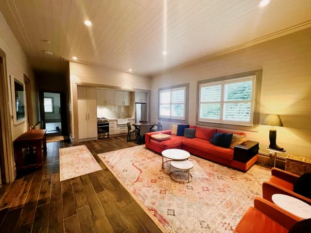 2 Bed, 1 Bath