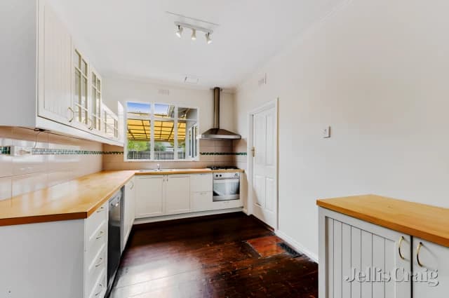 3 Bed, 1 Bath