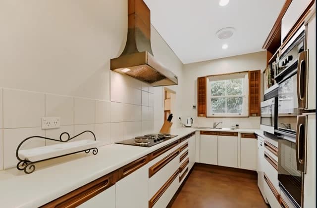 10 Birralee Street, Mount Waverley image