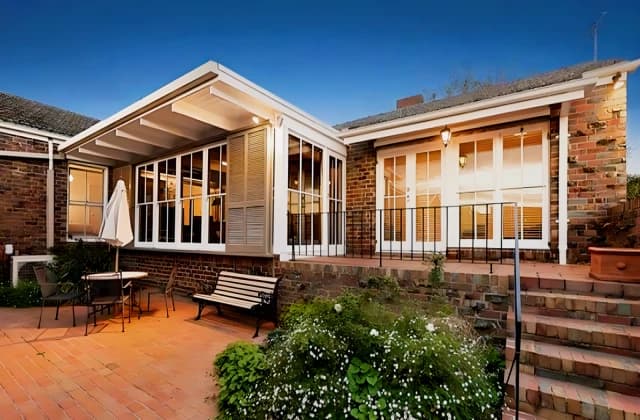10 Birralee Street, Mount Waverley image