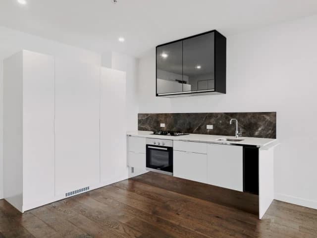 232/209 Bay Street, Brighton image 5